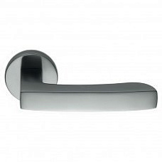 Дверная ручка на розетке Viola AR.21.HPS Colombo