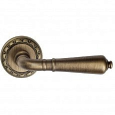 Дверная ручка на розетке Vignole D2 Venezia